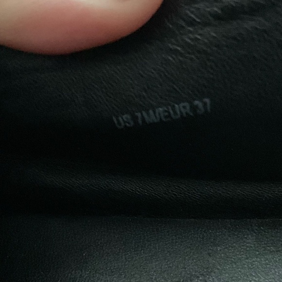 Vince Women’s Black Vero Matte Leather Slip-On Sneakers Size 7 - Picture 11 of 12